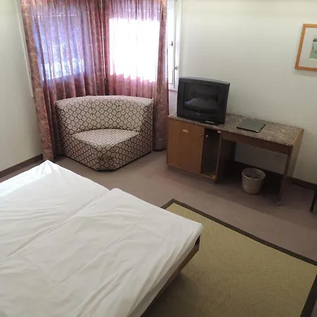 Le Green Economy Hotel